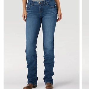 SALE!!!! Wrangler Q-baby Ultimate Riding Jeans size 7 x 34